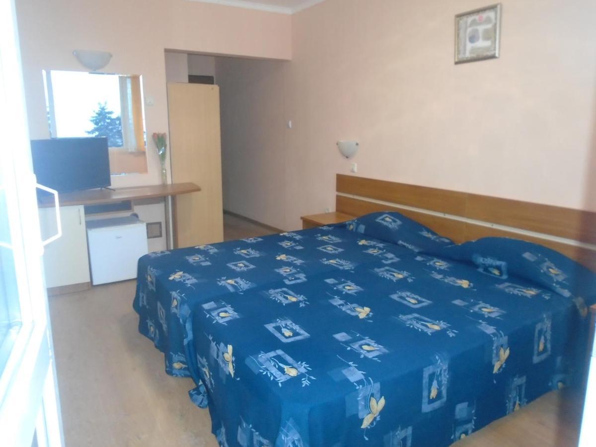 Family Hotel 발치크 외부 사진